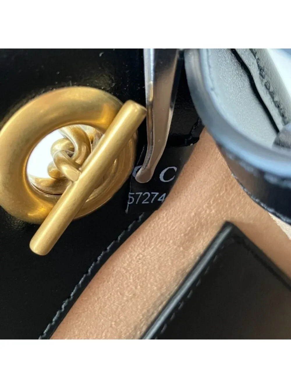 Gucci GG Marmont Quilted Leather Shoulder Bag Black